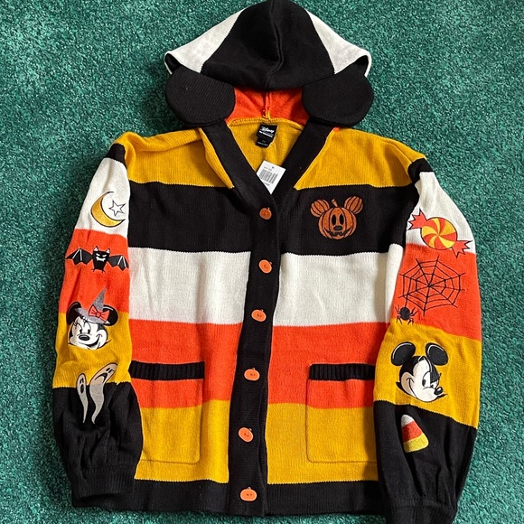 โฌ๏ธ Price Drop Today Only!! โฌ๏ธ BNWT Disney ๐ CandyCorn Cardigan 2022 - Picture 1 of 6